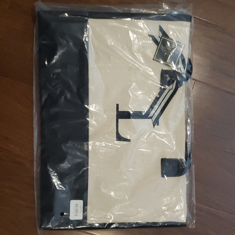 Brand new Mudpie canvas totes bag with L initial